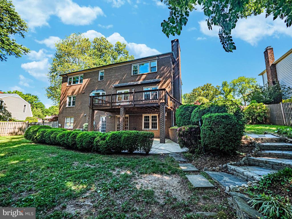 3901 LOCUST LANE
