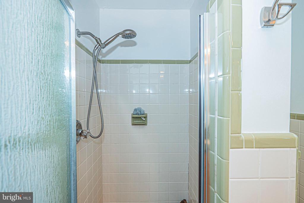 3901 LOCUST LANE