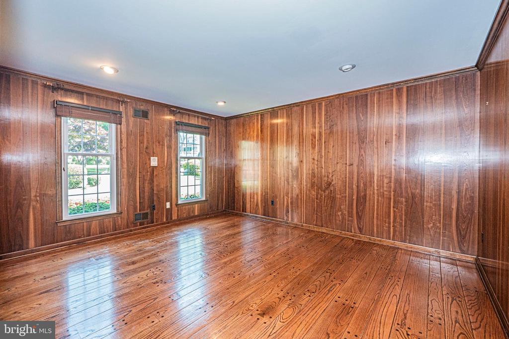 3901 LOCUST LANE