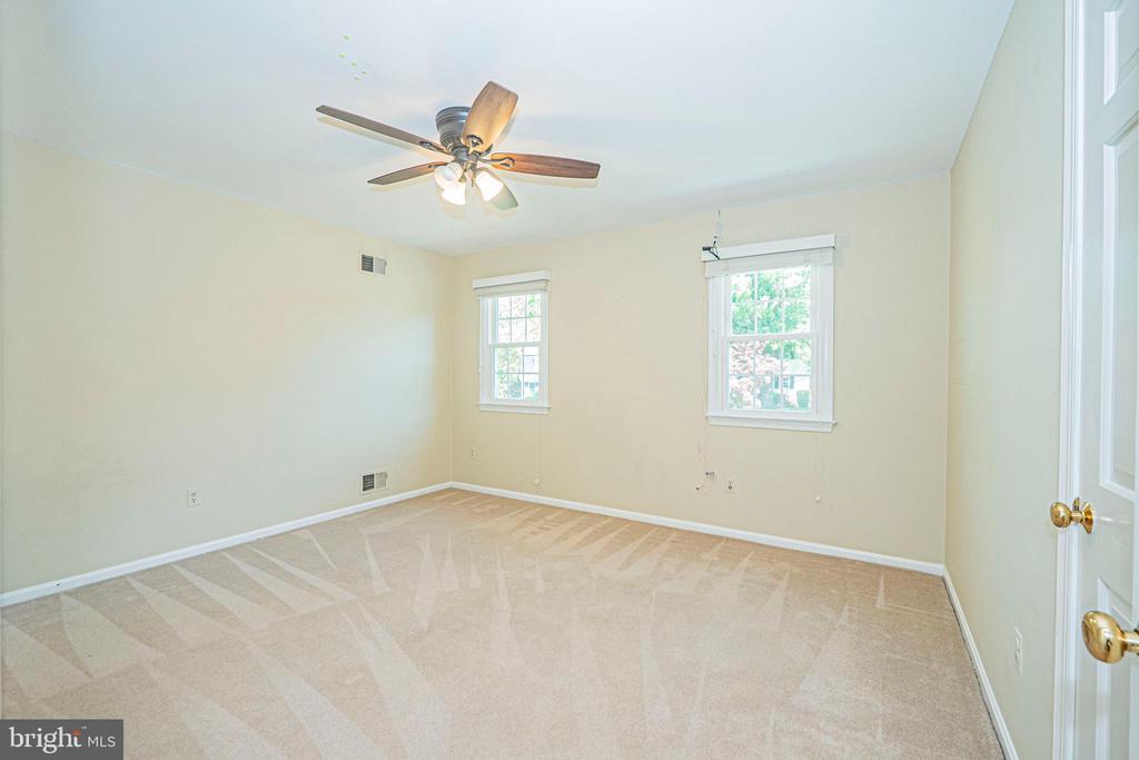 3901 LOCUST LANE