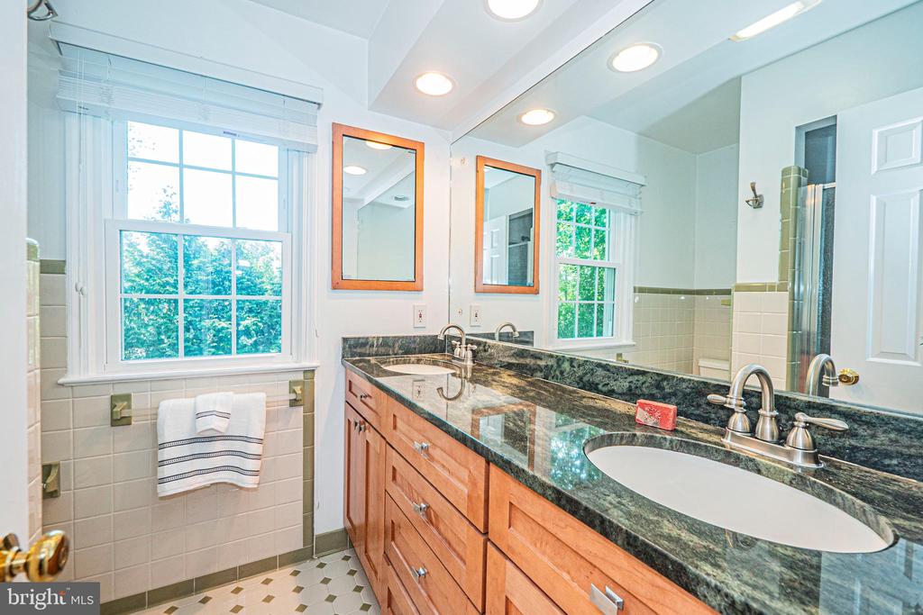 3901 LOCUST LANE