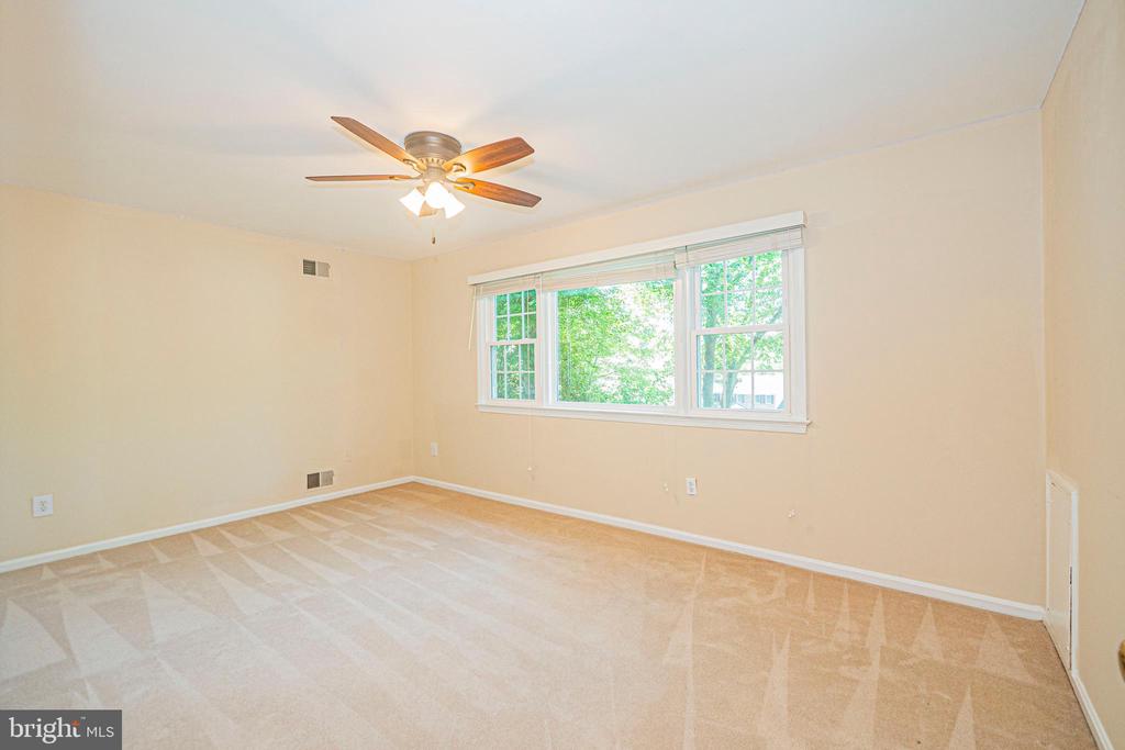 3901 LOCUST LANE