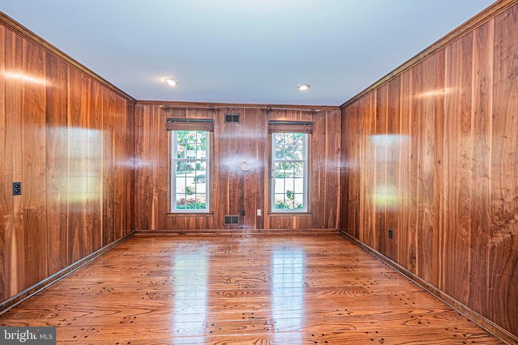 3901 LOCUST LANE