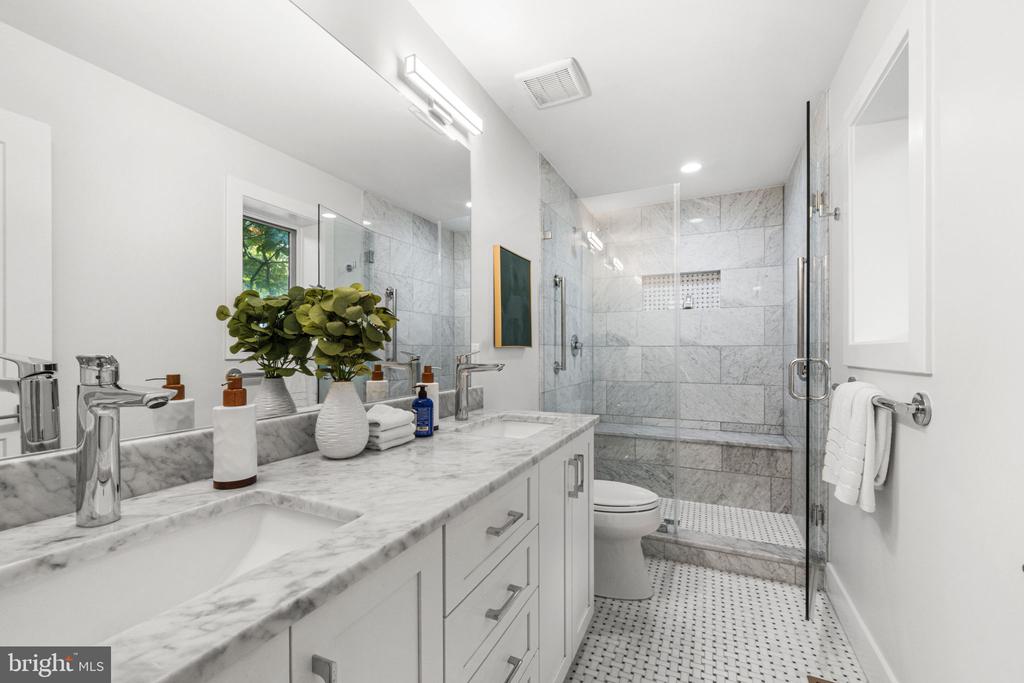 6417 LYRIC LANE