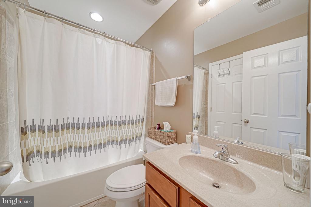 8069 TYSONS OAKS COURT