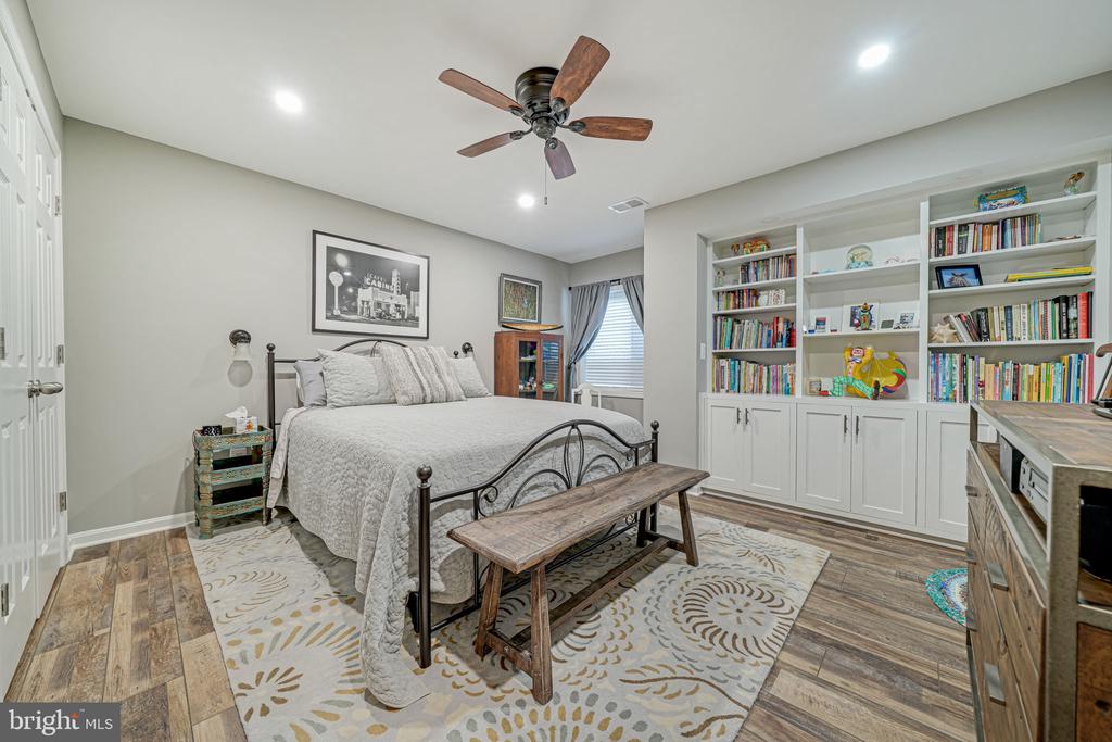 8069 TYSONS OAKS COURT