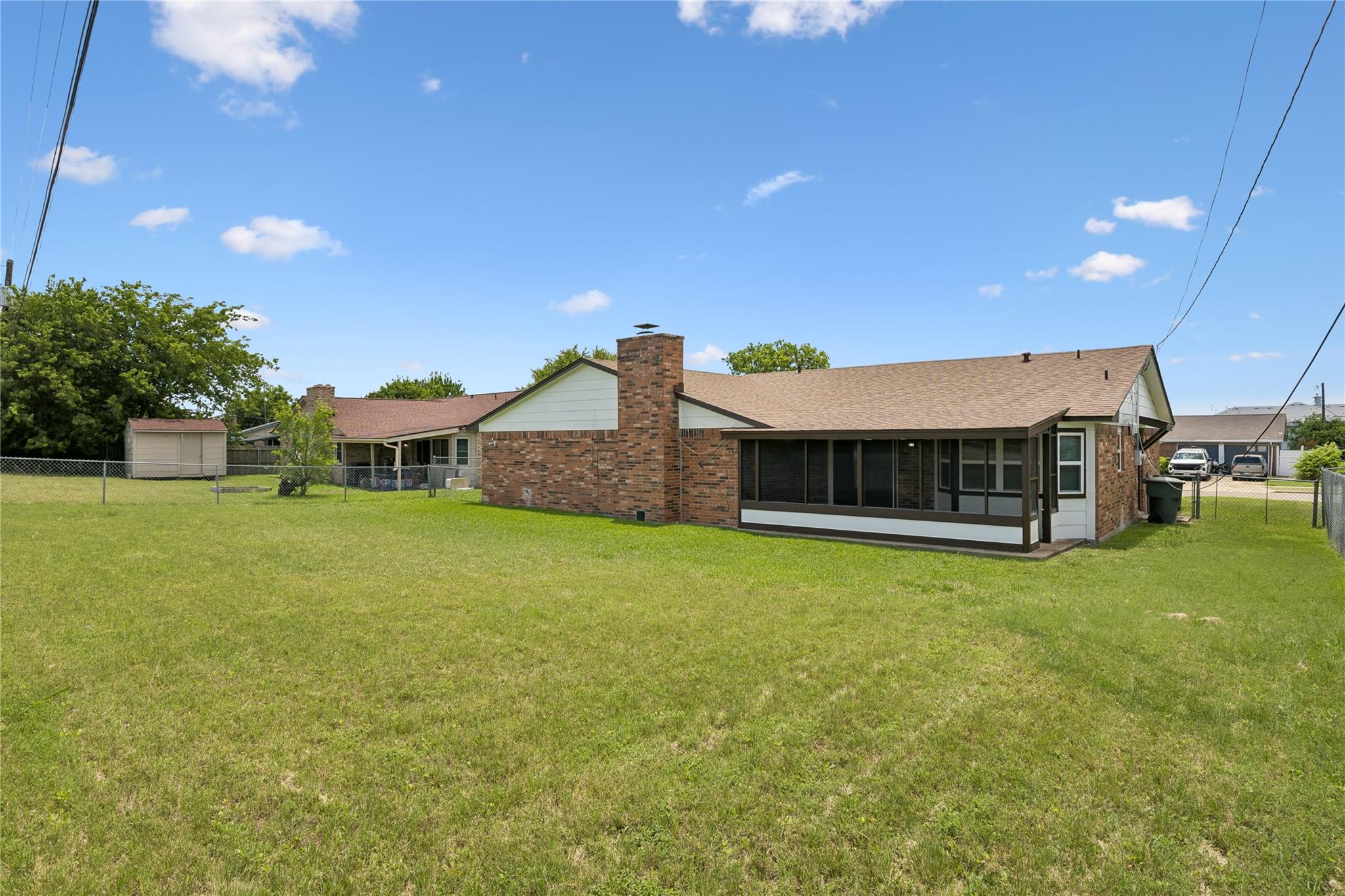 5905 Dan DR