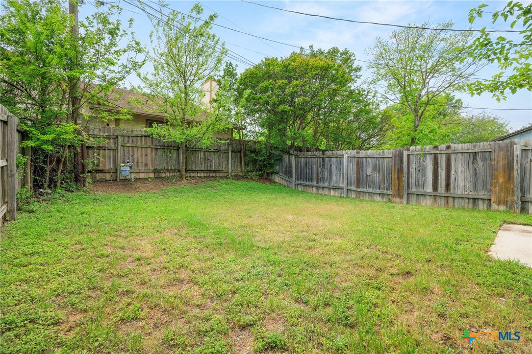 2402 Skylark Circle