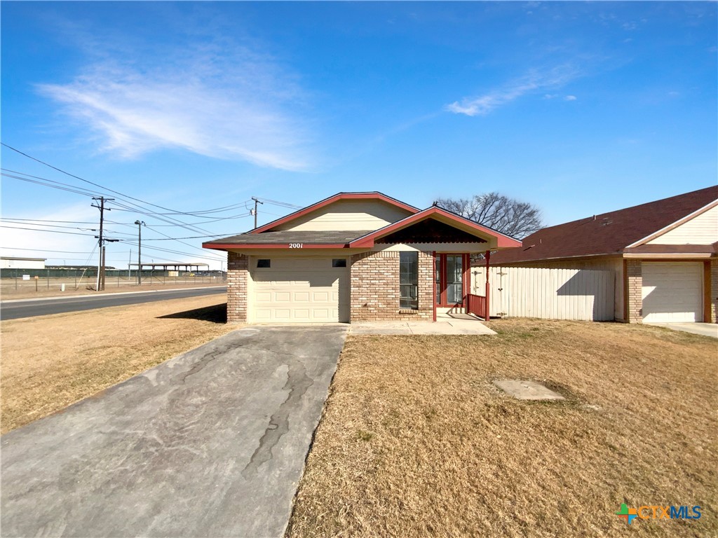 2001 Cimmaron Drive