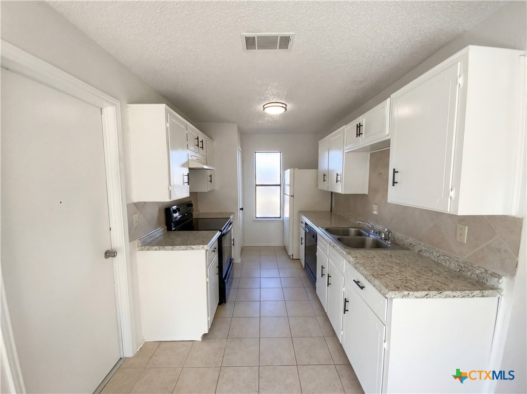 2001 Cimmaron Drive