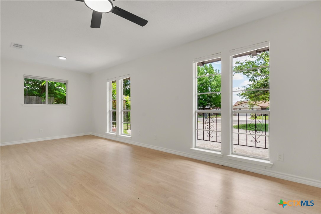 1901 Bundrant Drive