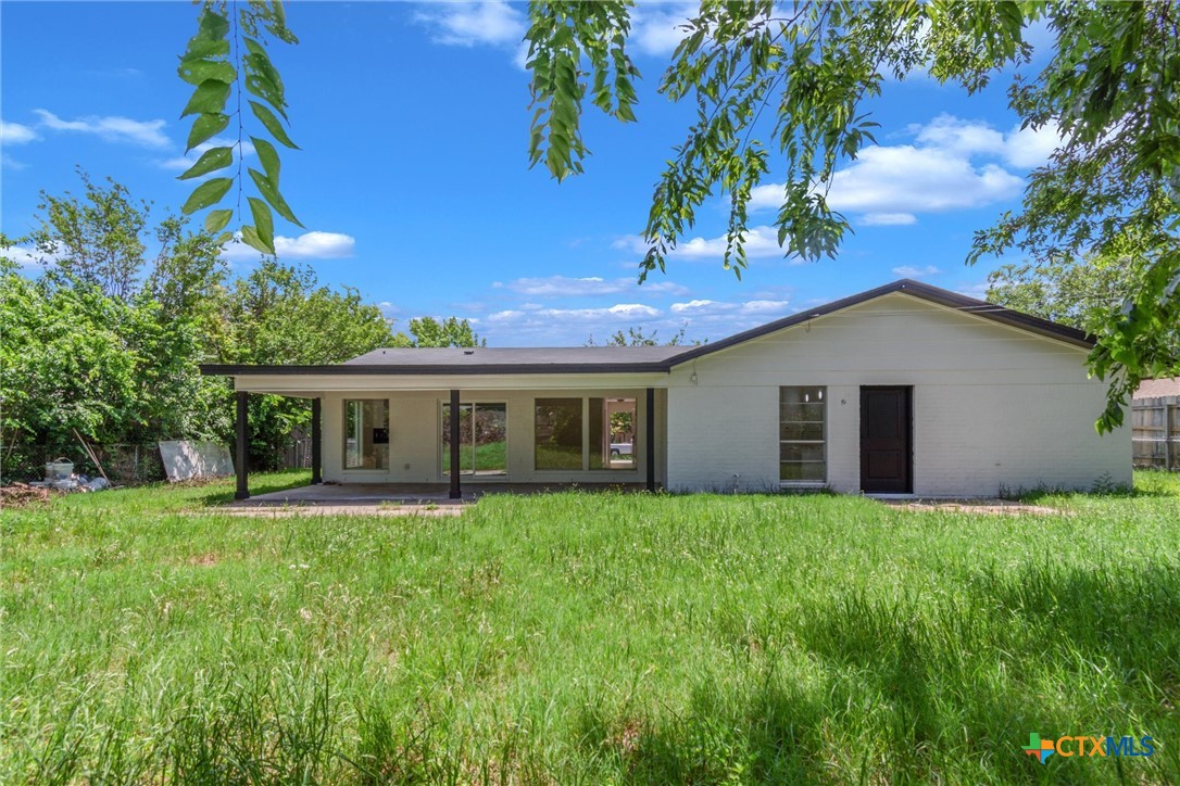 1901 Bundrant Drive