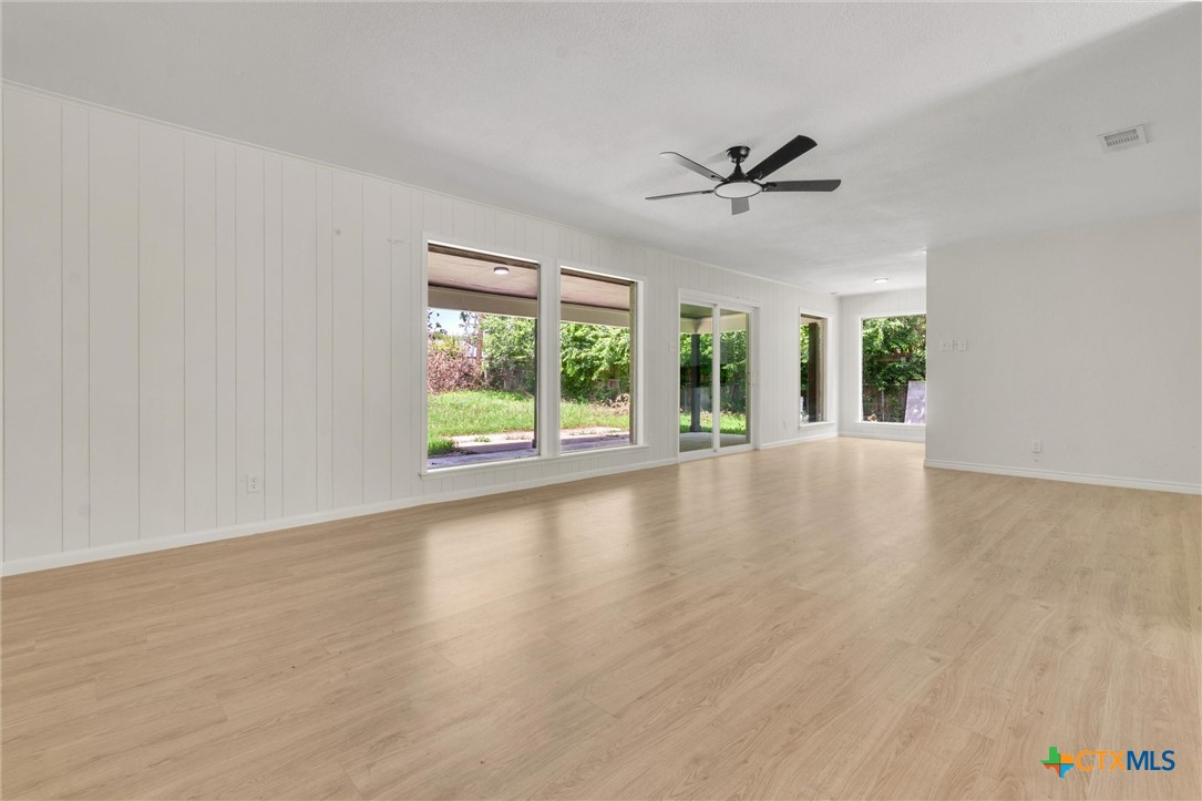 1901 Bundrant Drive