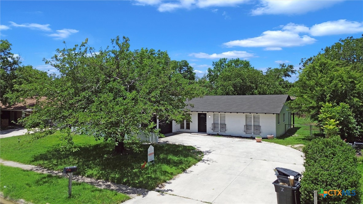 1901 Bundrant Drive