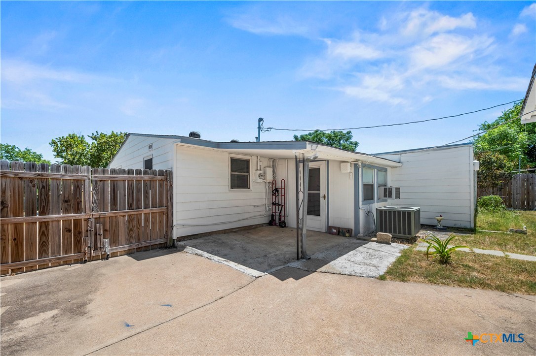 819 Southside Drive