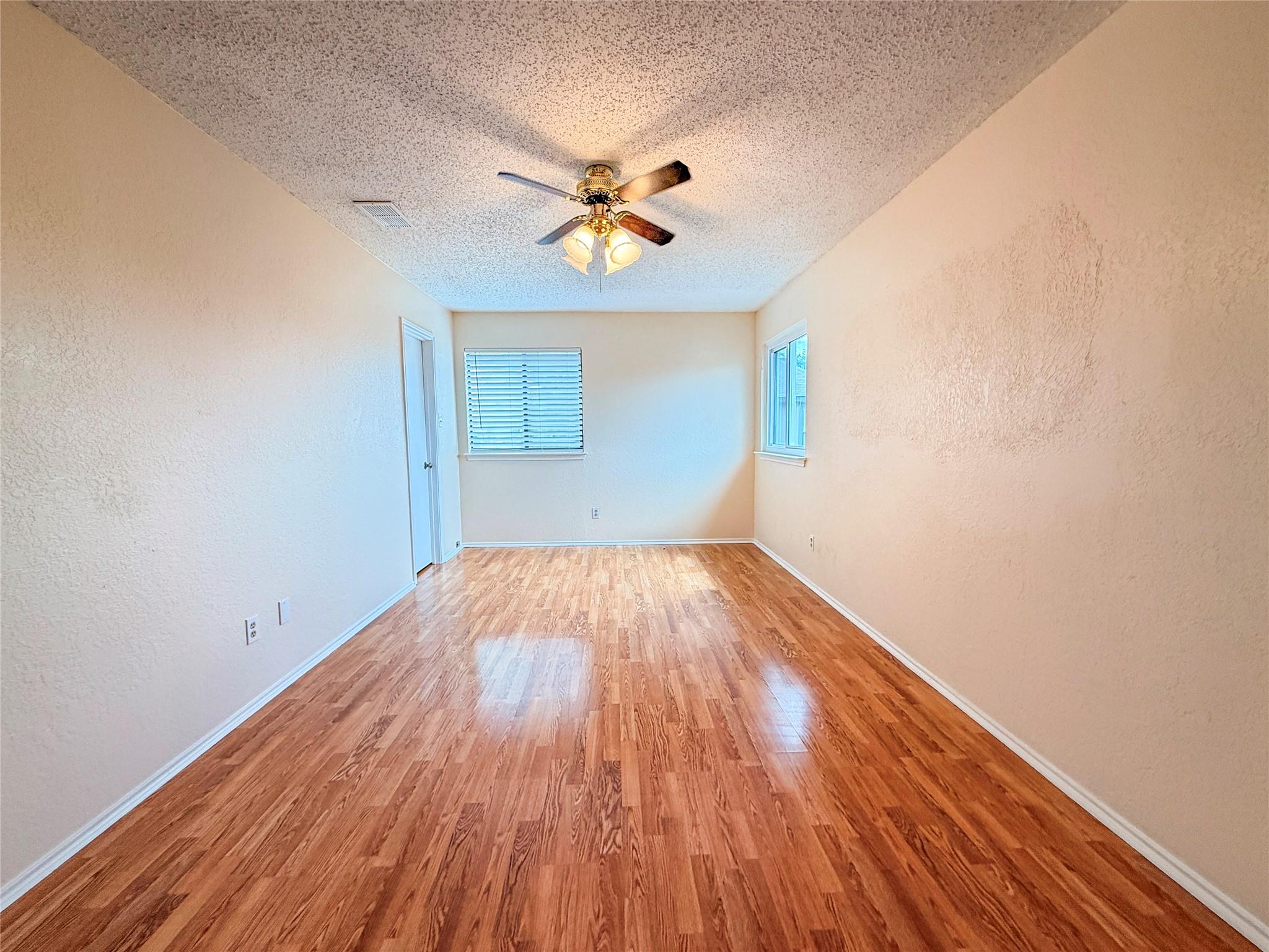 506 Hayloft CIR