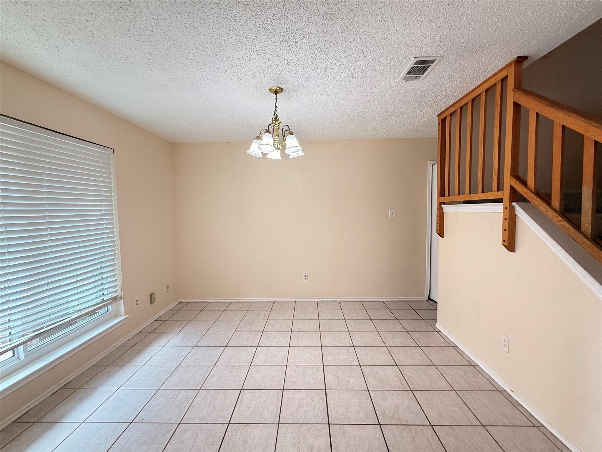 506 Hayloft CIR