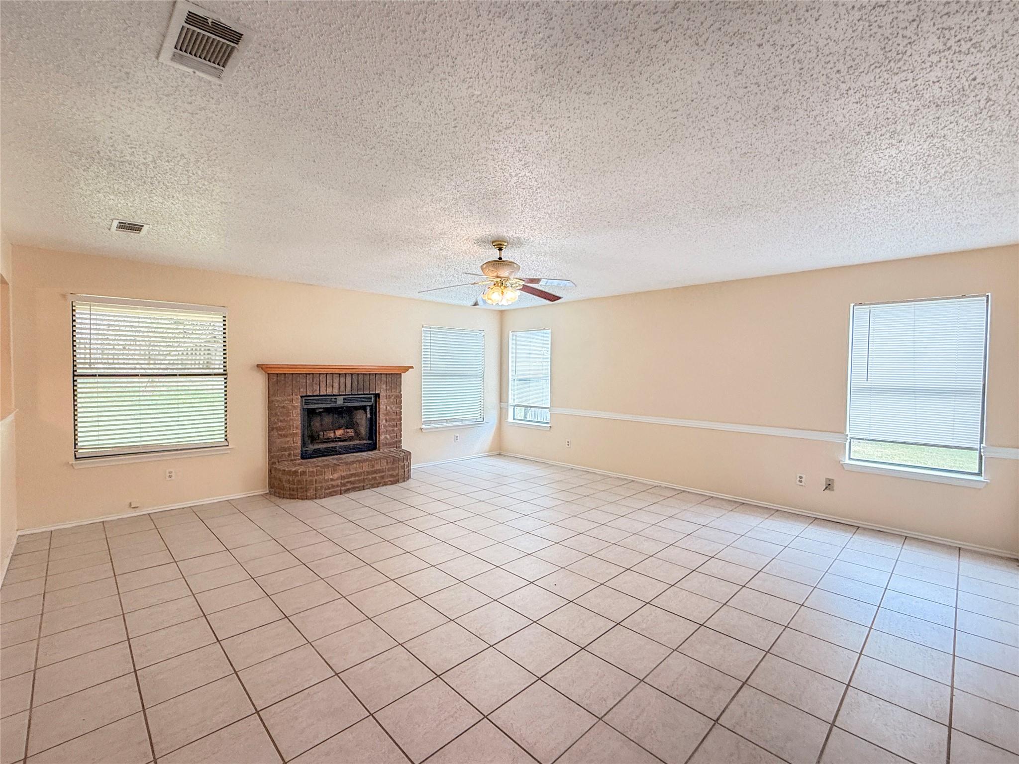 506 Hayloft CIR