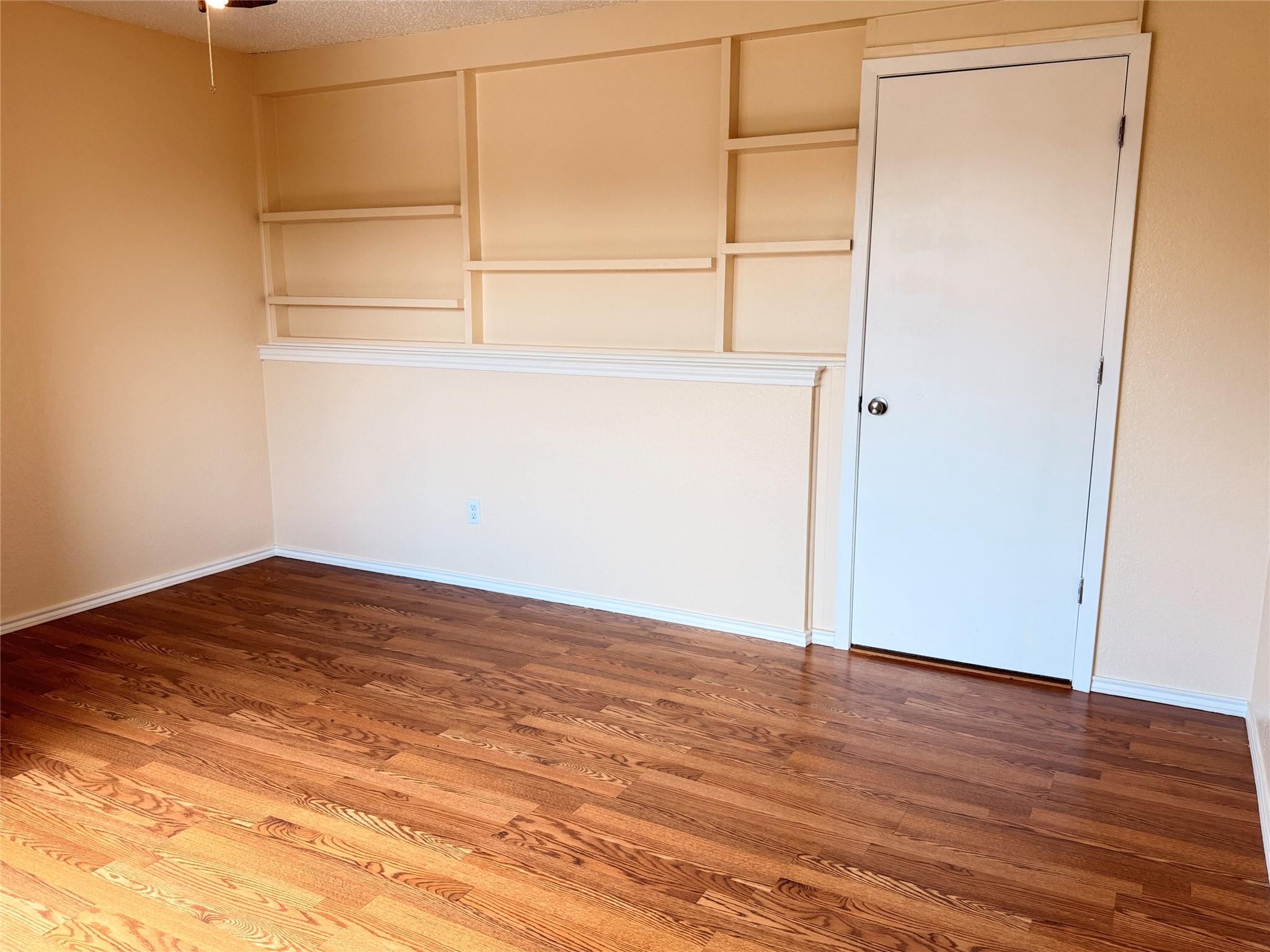 506 Hayloft CIR