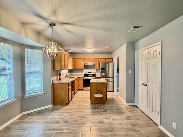 7 S Bobcat CT