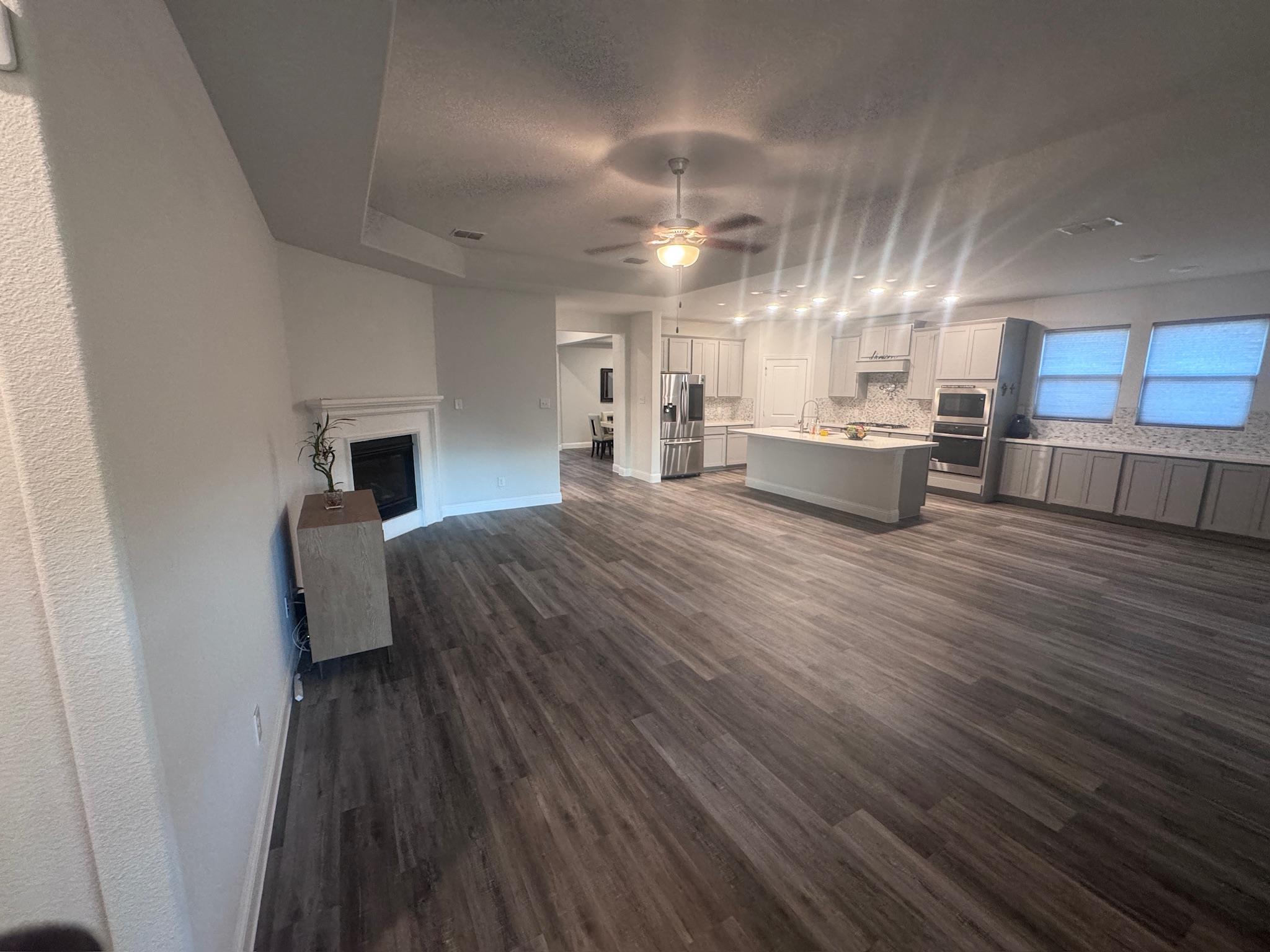 808 Lemmon LN