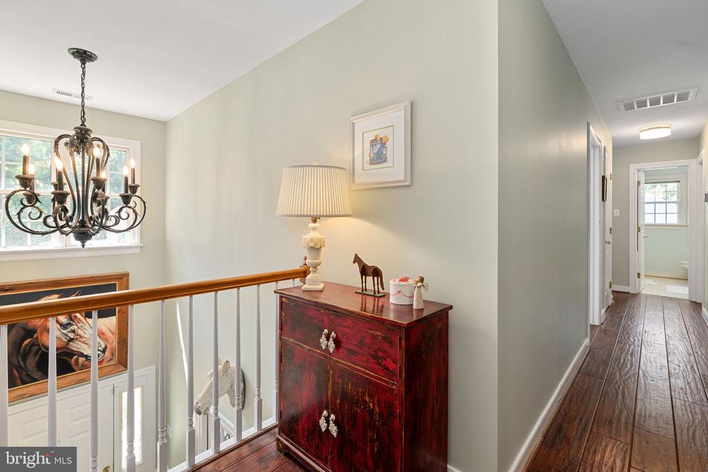4427 TWEEDSMUIR