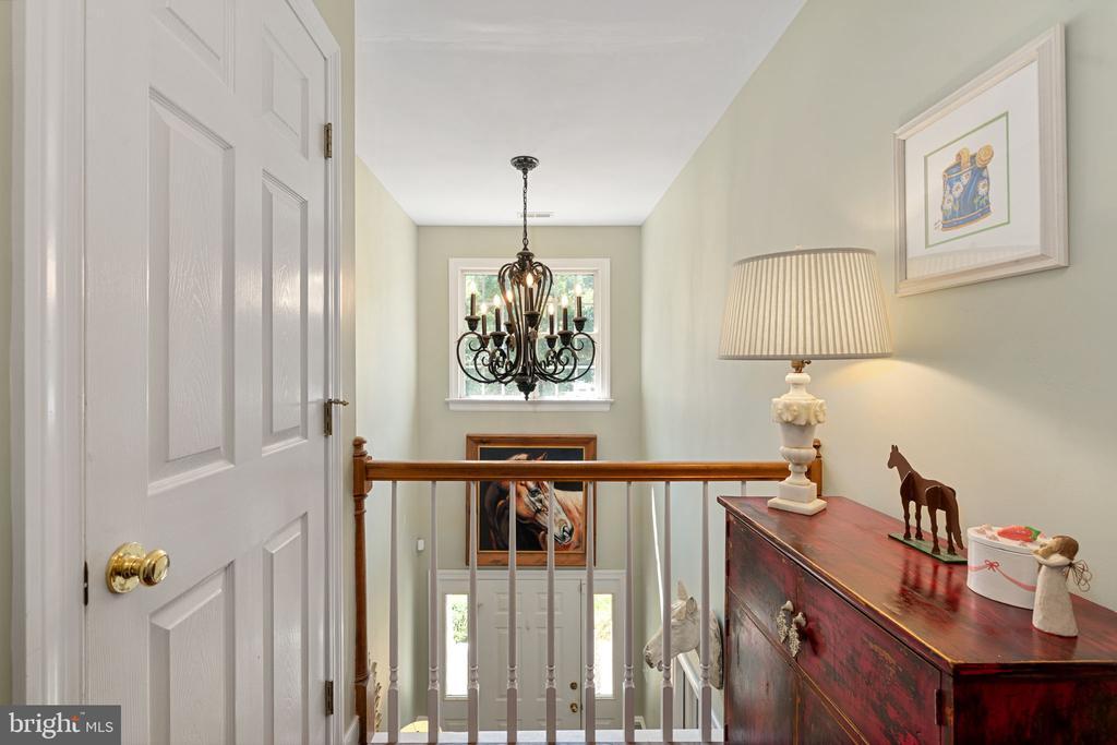 4427 TWEEDSMUIR
