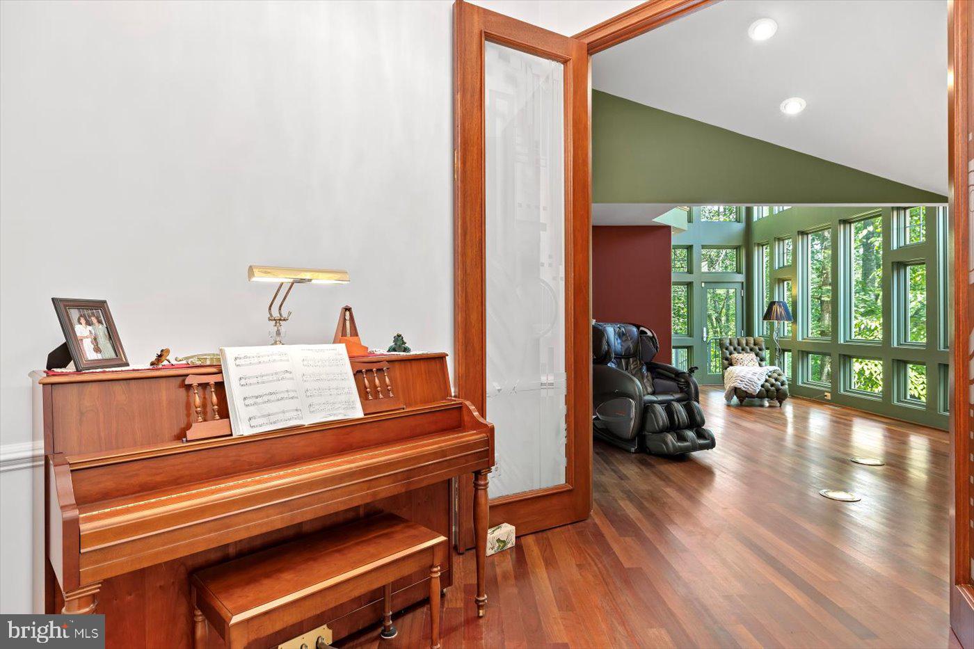 6360 Tennis Ct