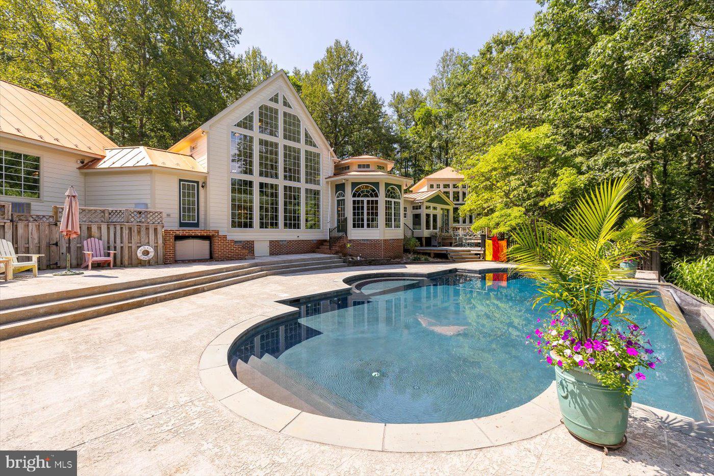 6360 Tennis Ct