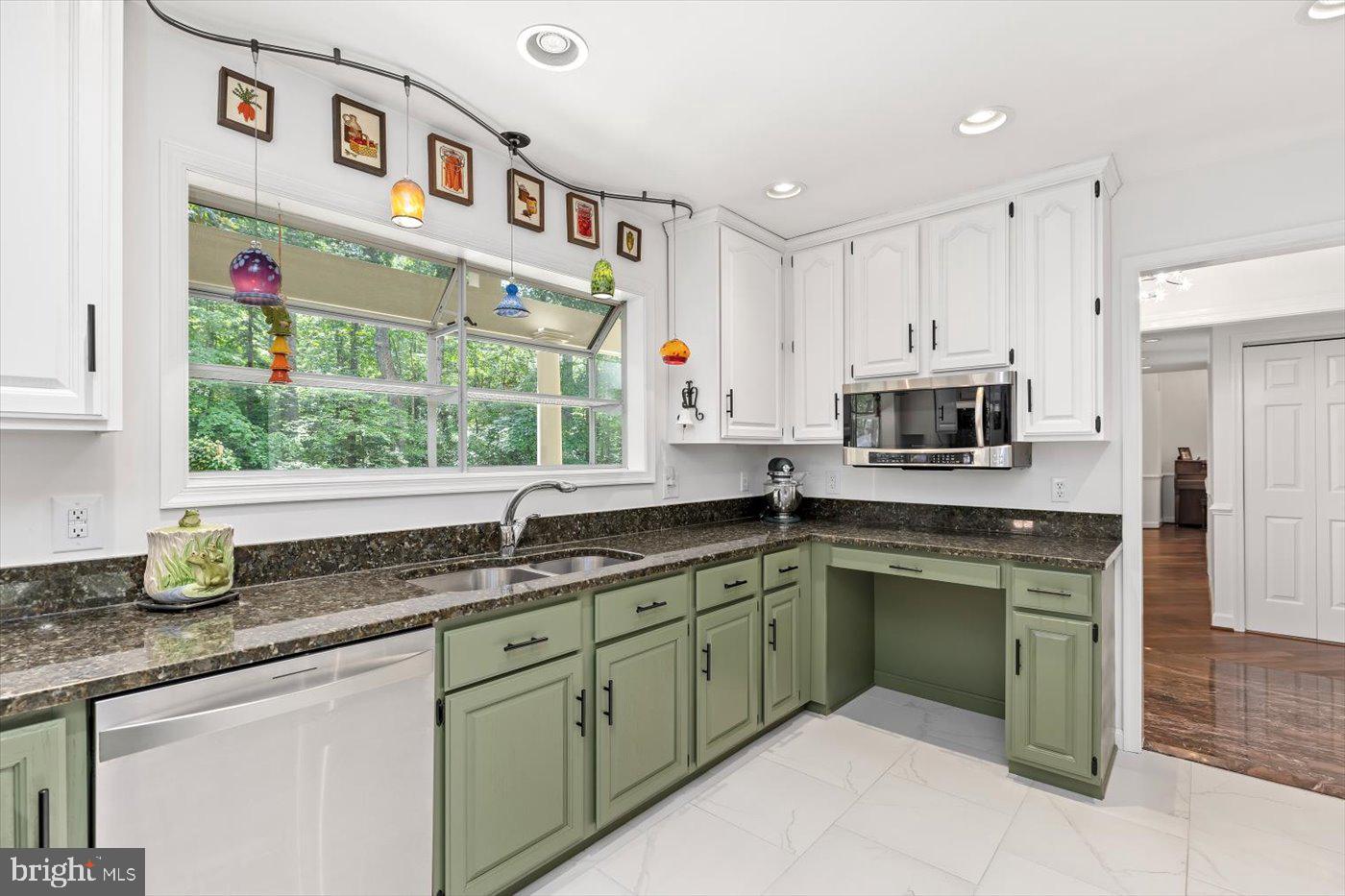 6360 Tennis Ct