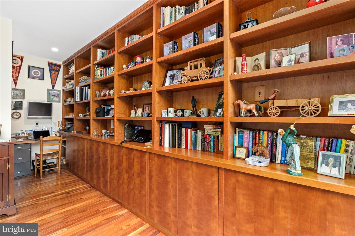 6360 Tennis Ct
