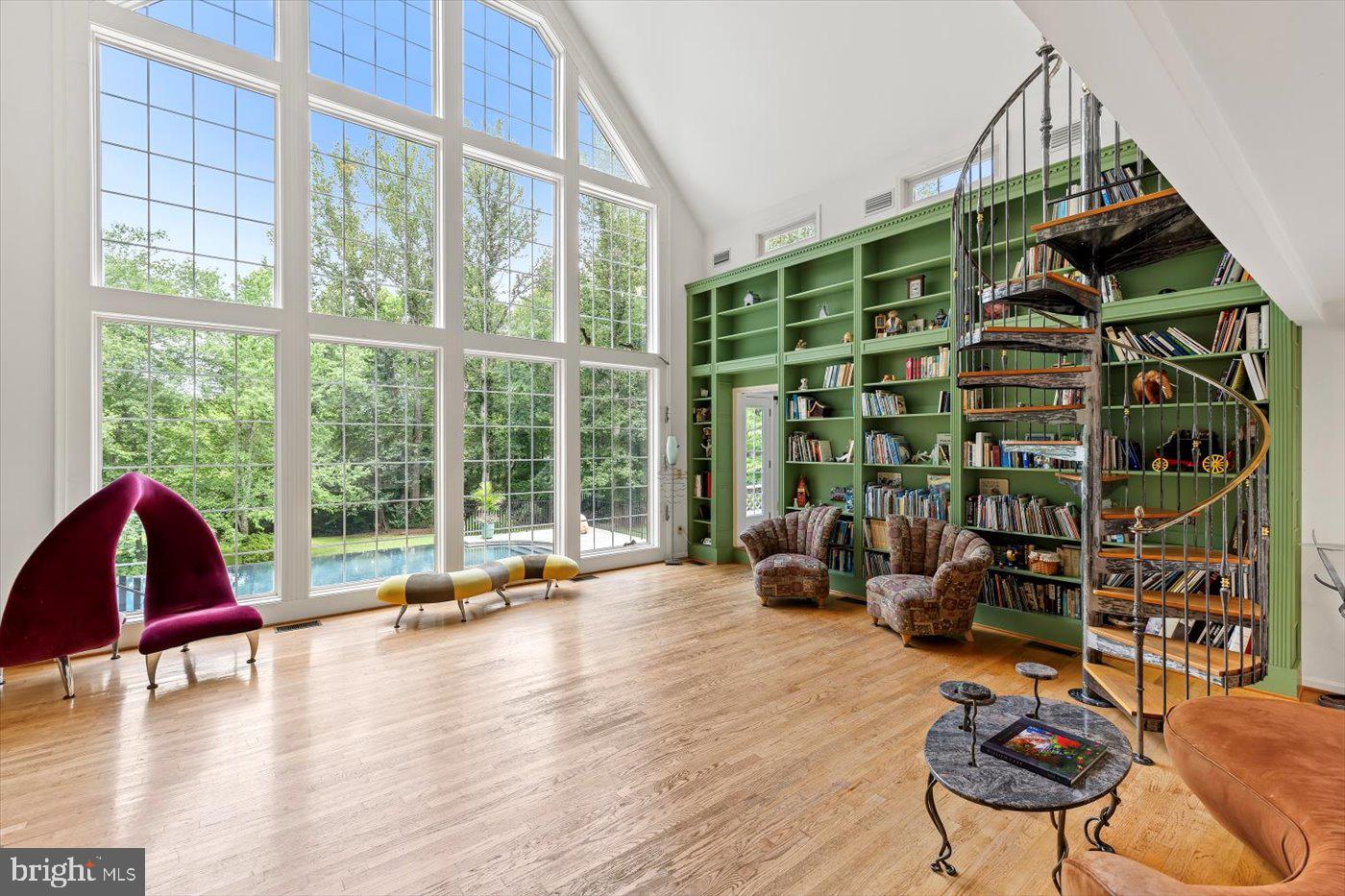 6360 Tennis Ct