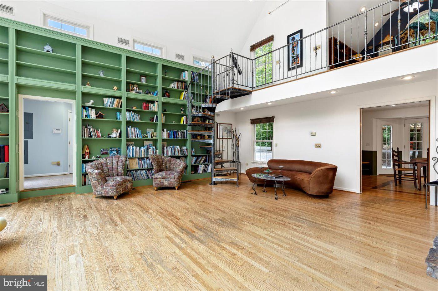 6360 Tennis Ct