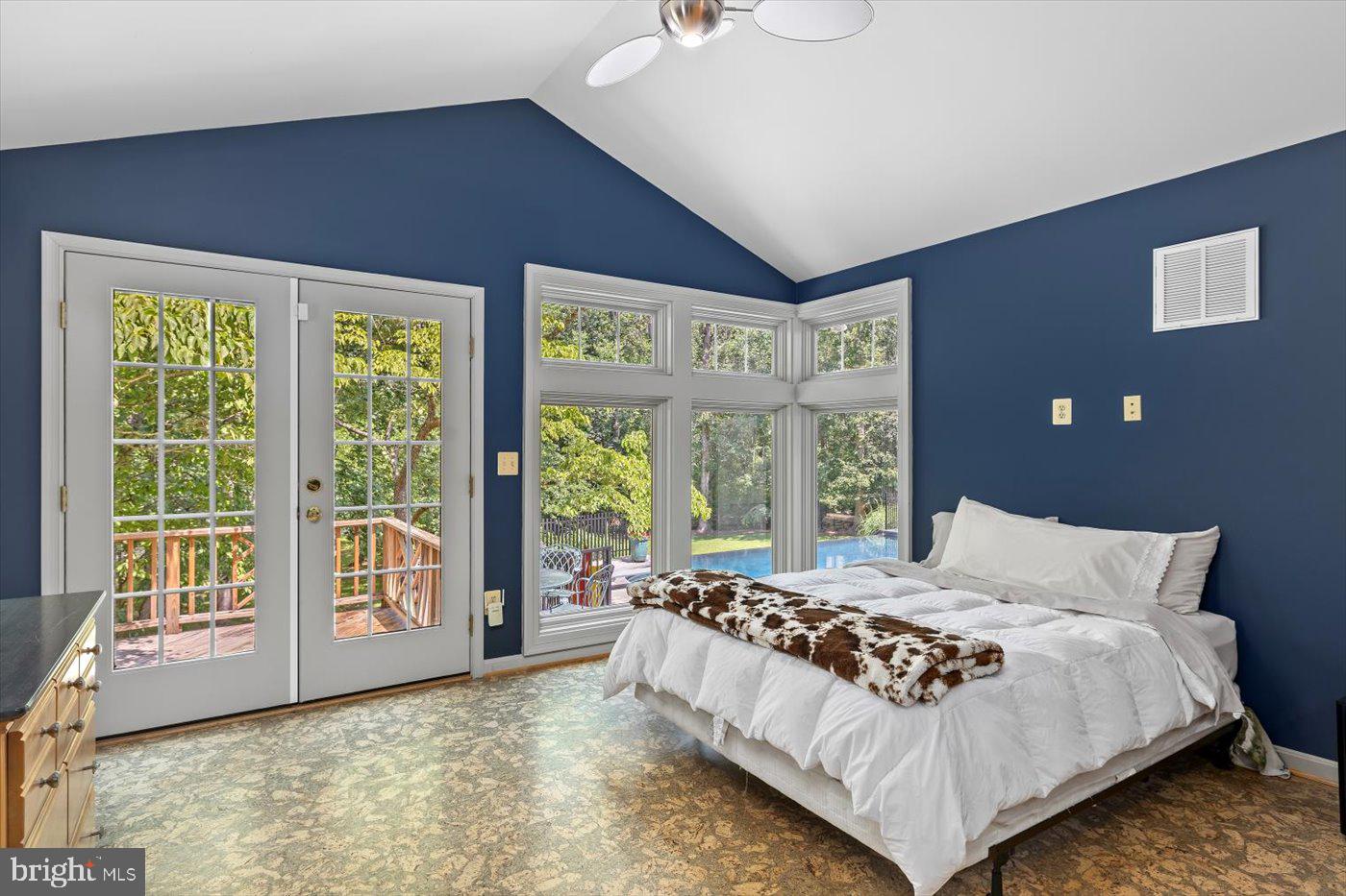 6360 Tennis Ct