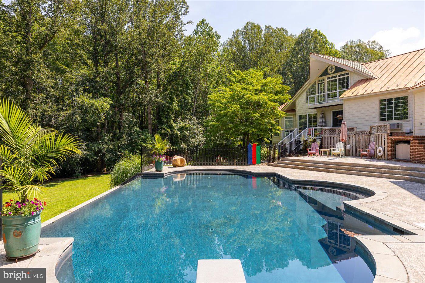 6360 Tennis Ct