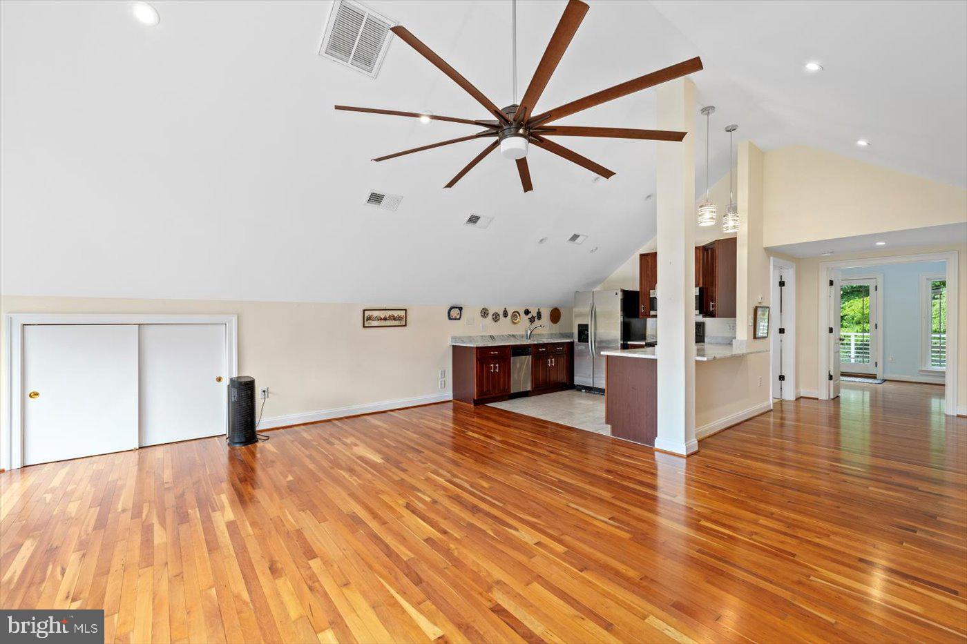 6360 Tennis Ct