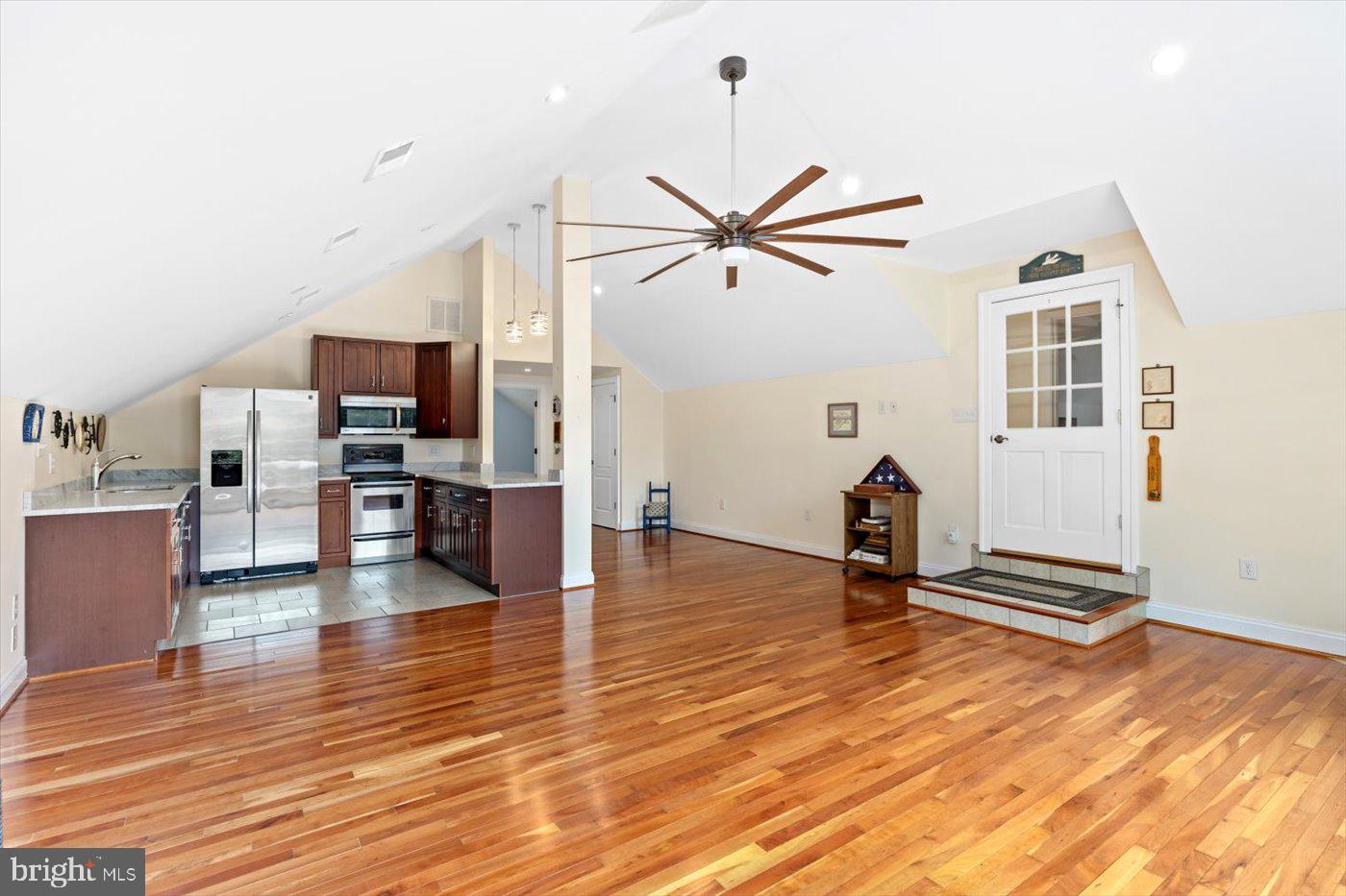 6360 Tennis Ct