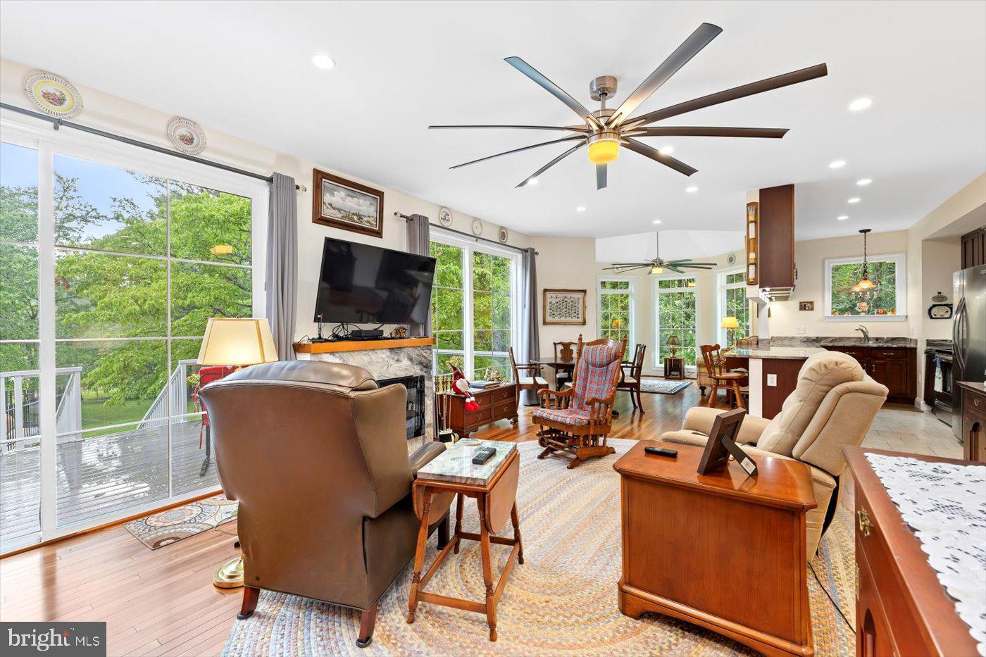 6360 Tennis Ct