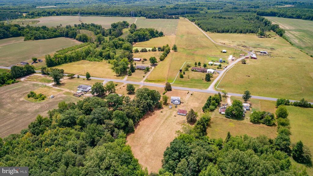 9319 Stonewall Jackson Rd