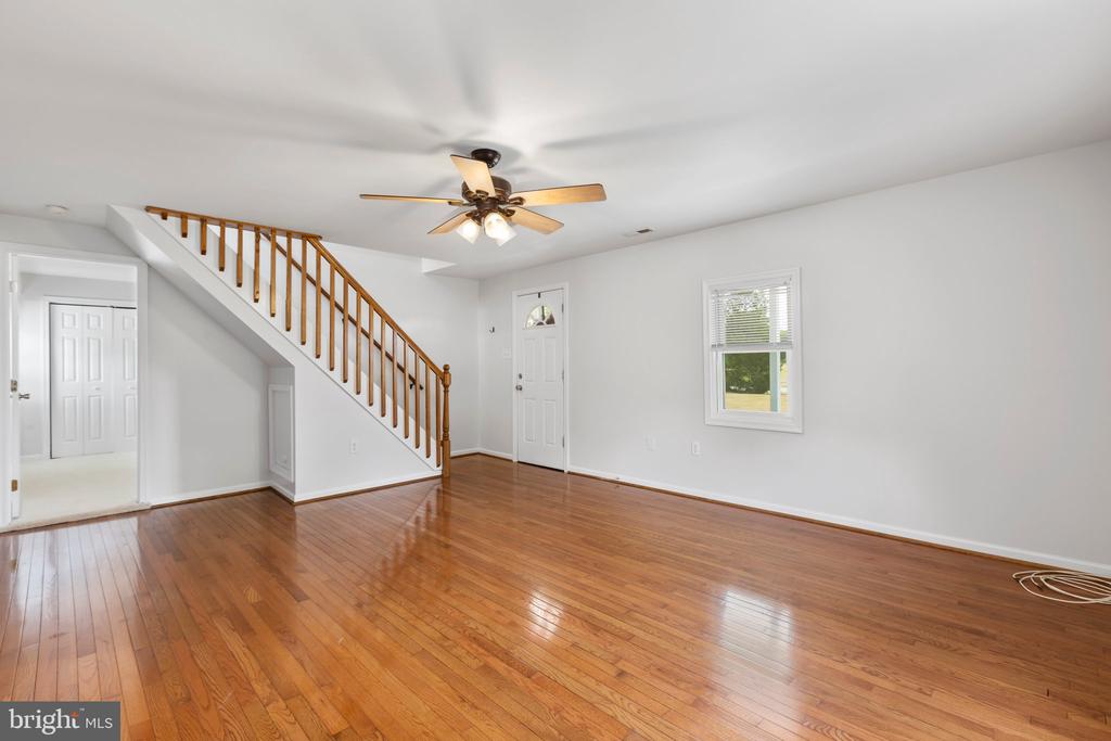 9319 Stonewall Jackson Rd