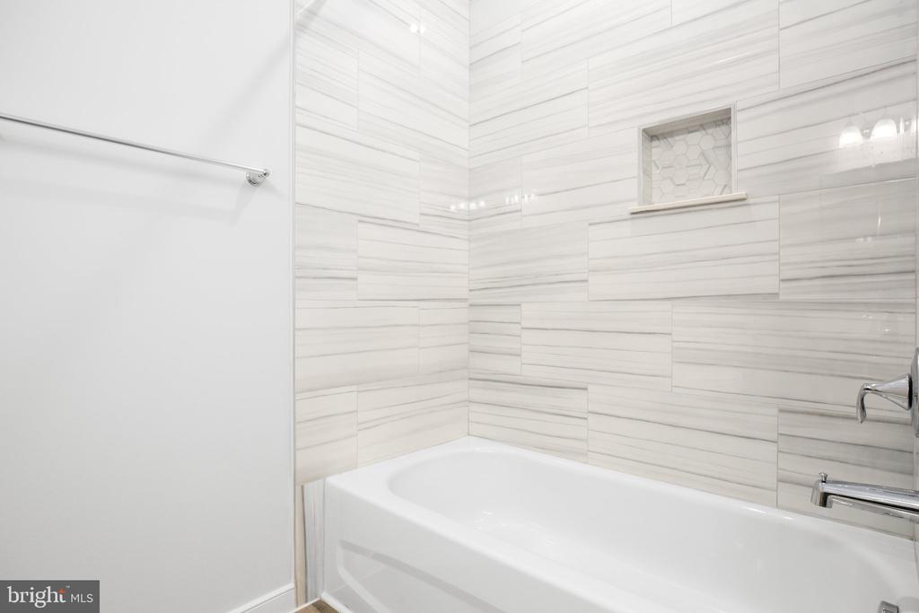 14 Johnson Dr