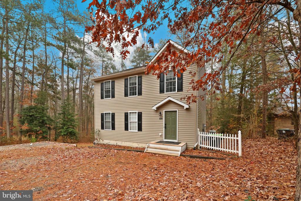 105 WAVERLY DRIVE