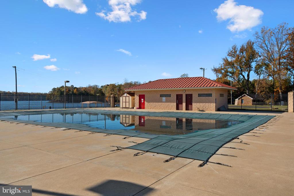 105 WAVERLY DRIVE