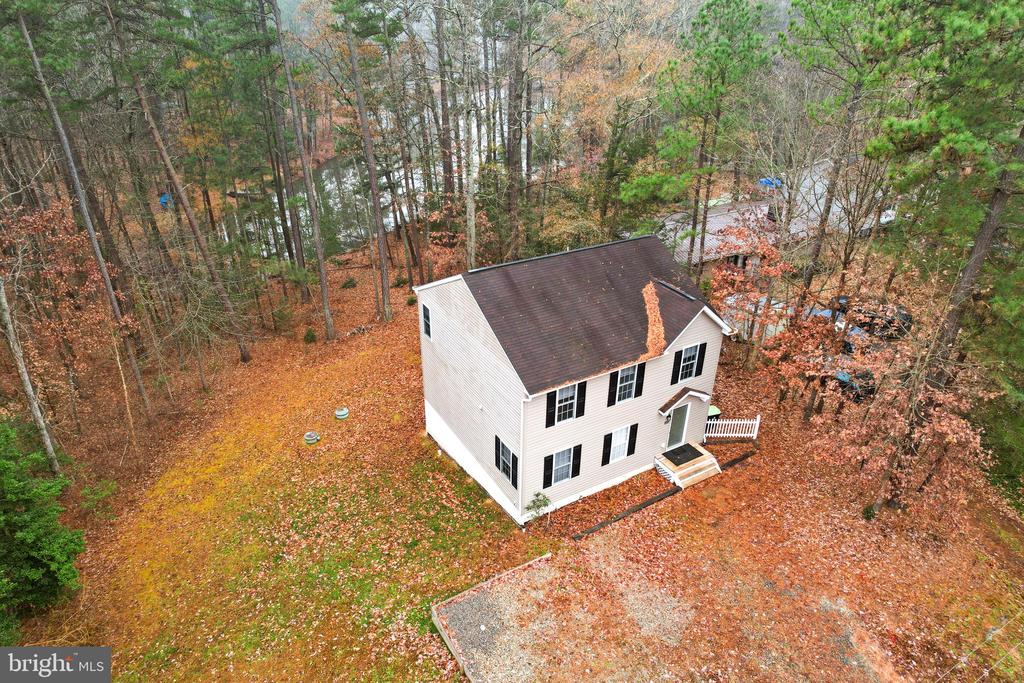 105 WAVERLY DRIVE