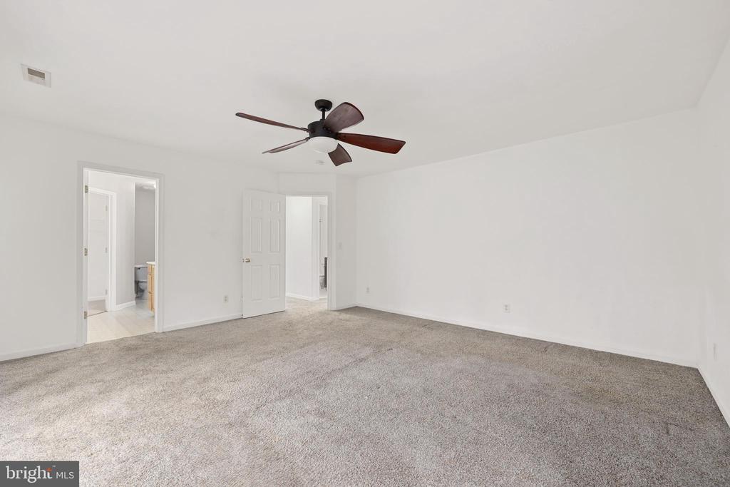 105 WAVERLY DRIVE