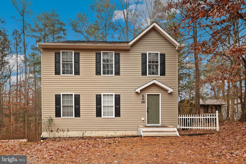 105 WAVERLY DRIVE