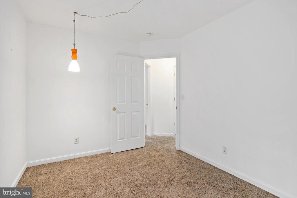 105 WAVERLY DRIVE