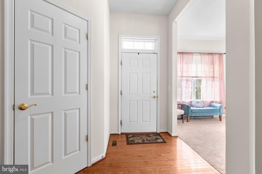 7287 Legacy Ln