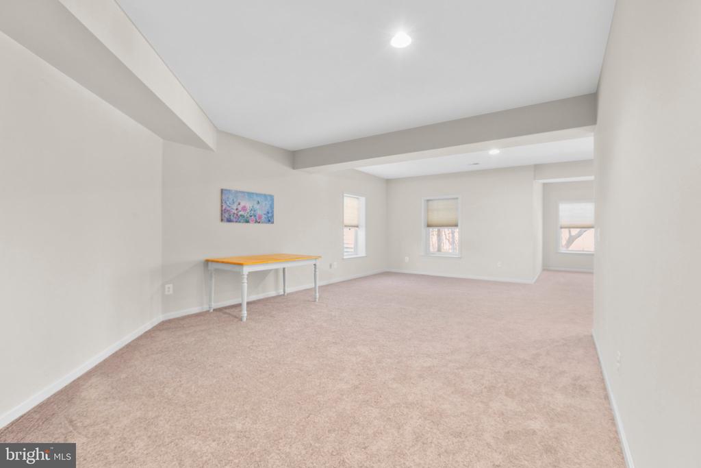 7287 Legacy Ln