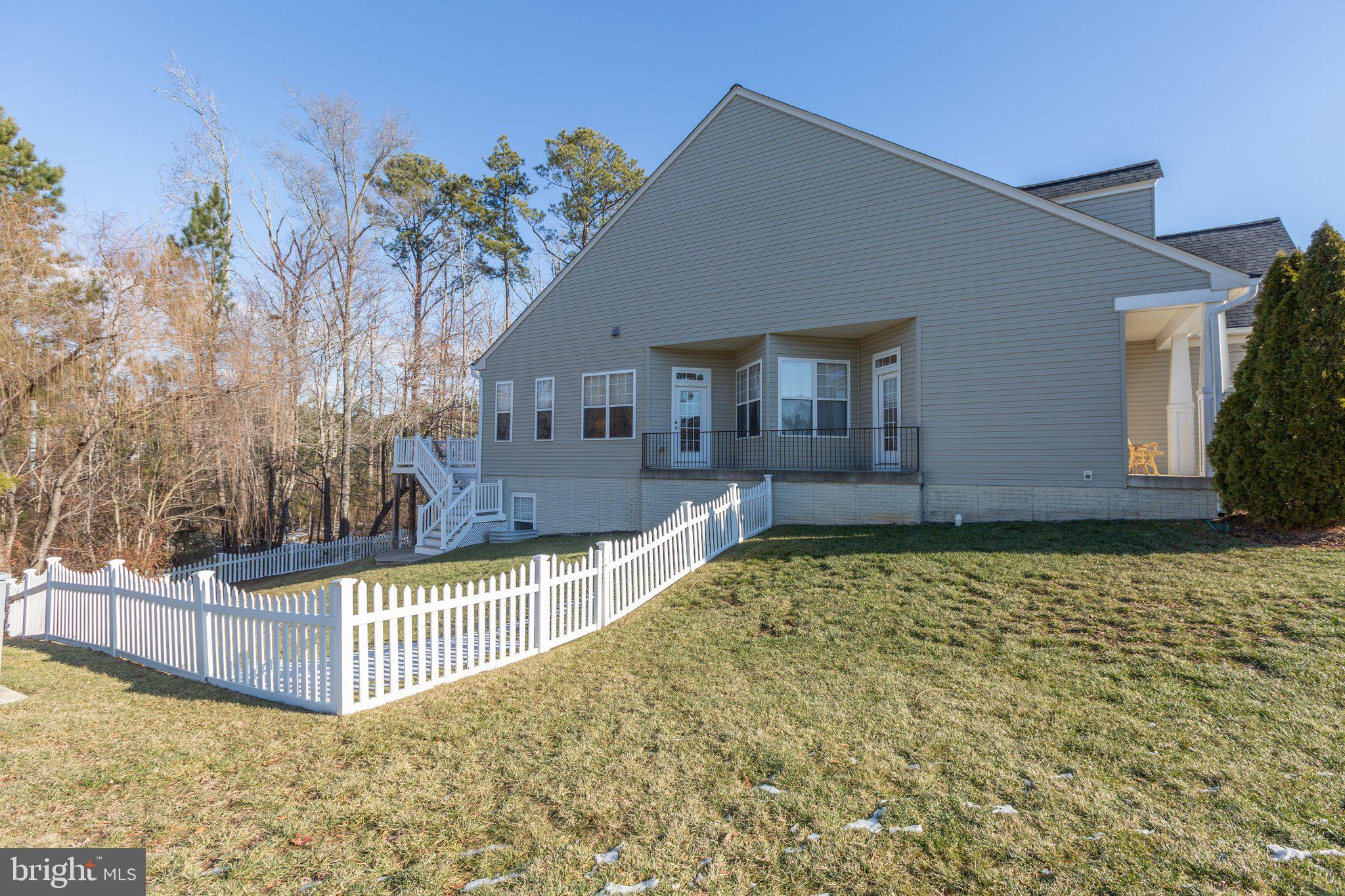 7287 Legacy Ln